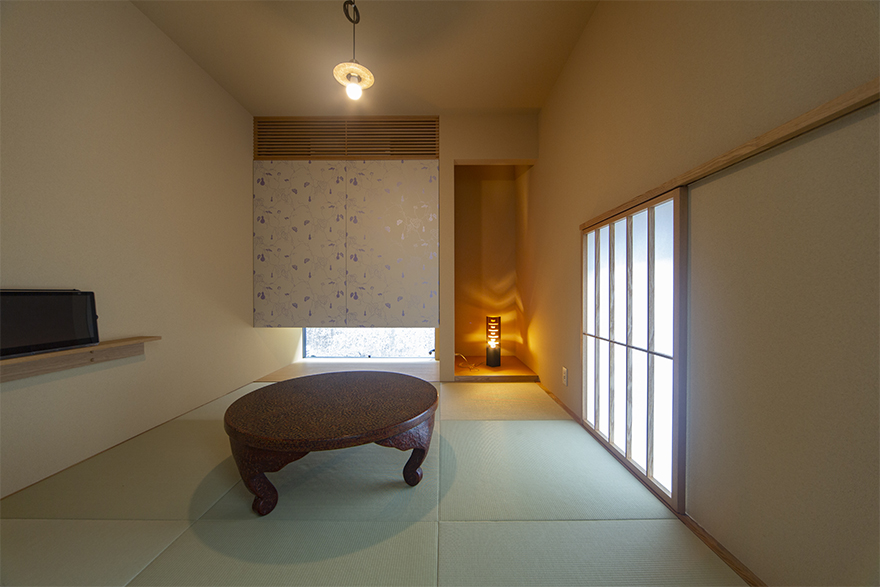 京都で出会った和紙を用いた和室